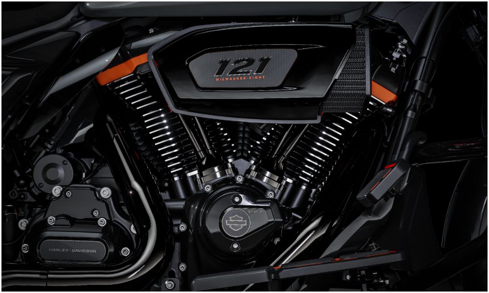 harley davidson cvo road glide street glide launched in india cost more than a toyota fortuner carandbike 5