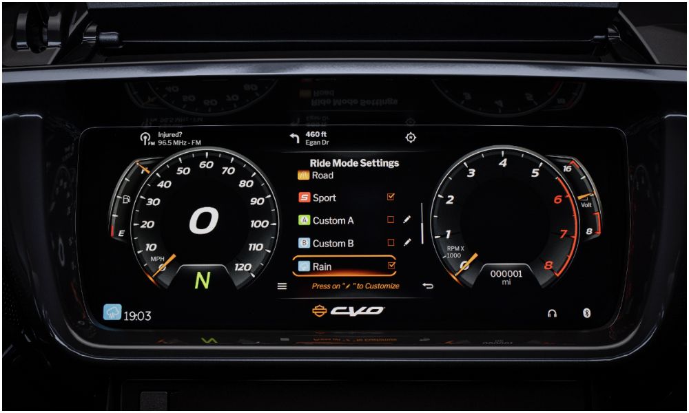 harley davidson cvo road glide street glide launched in india cost more than a toyota fortuner carandbike 6