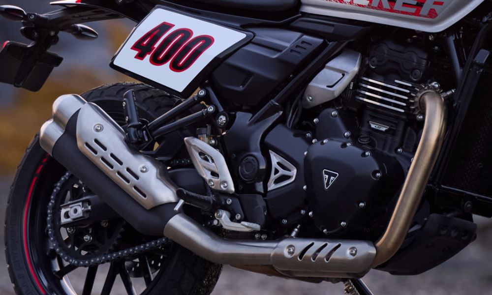 triumph Tracker 400 edited carandbike 6 1