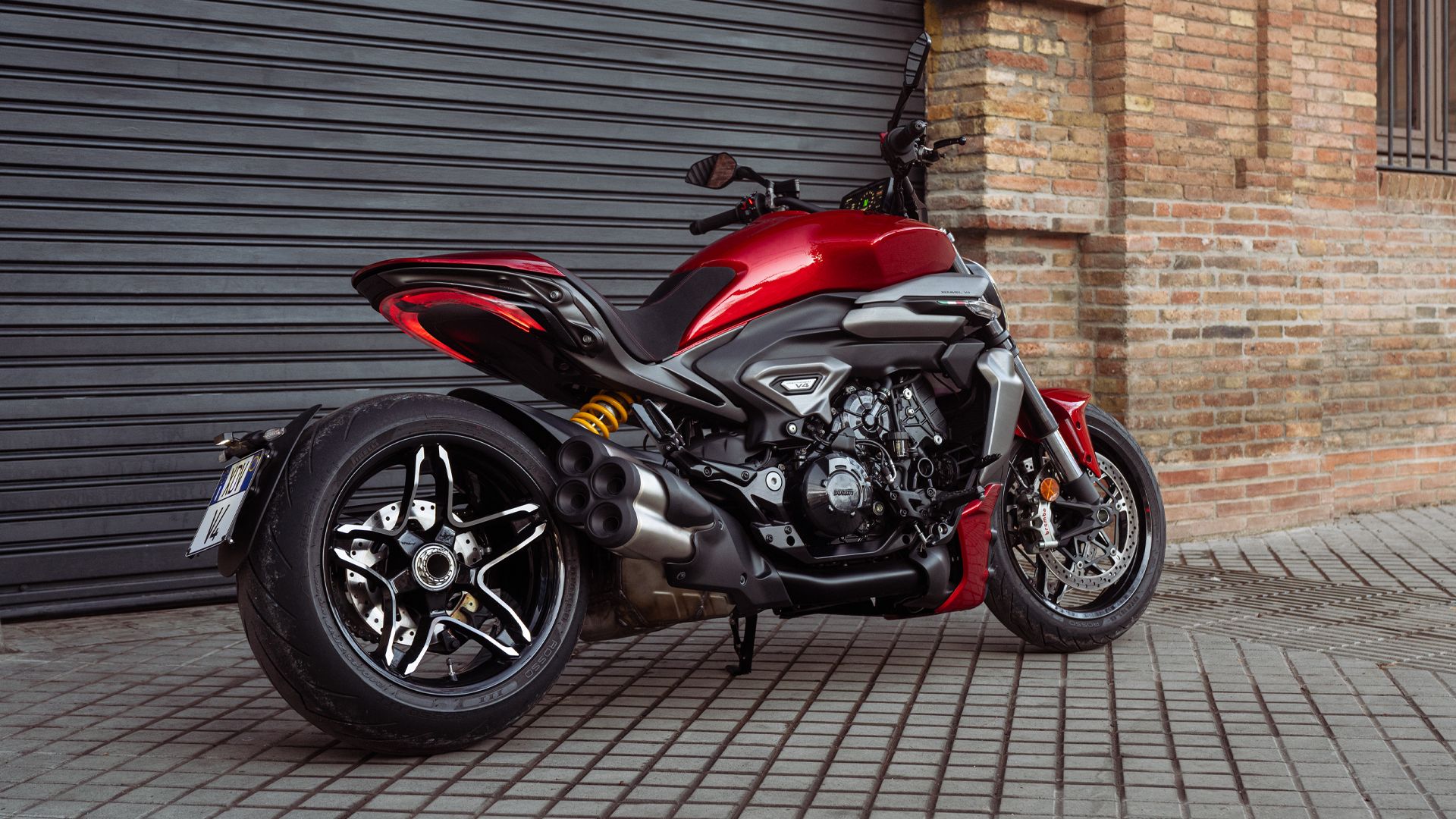 2025 Ducati X Diavel V4 m4