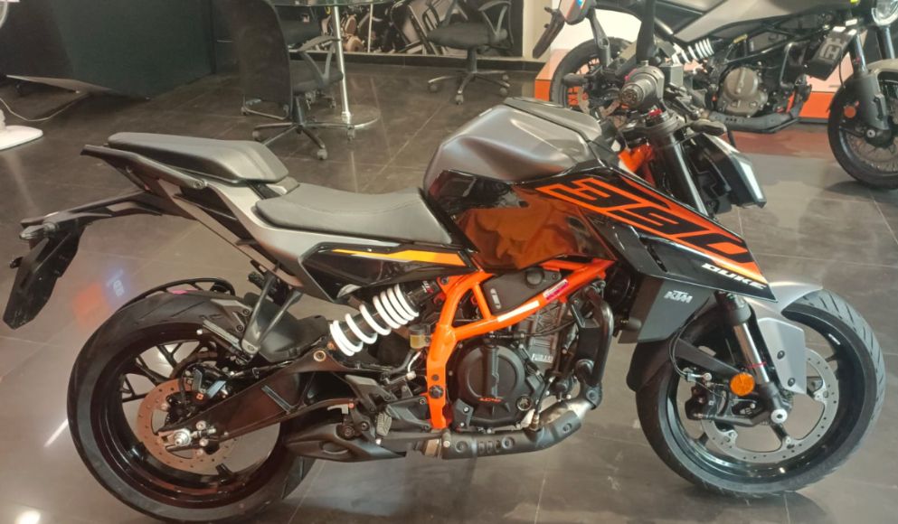 KTM 390 Duke Updated; Gets Cruise Control, New Colour Scheme