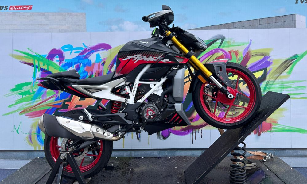 2025 TVS Apache RTR 310 1