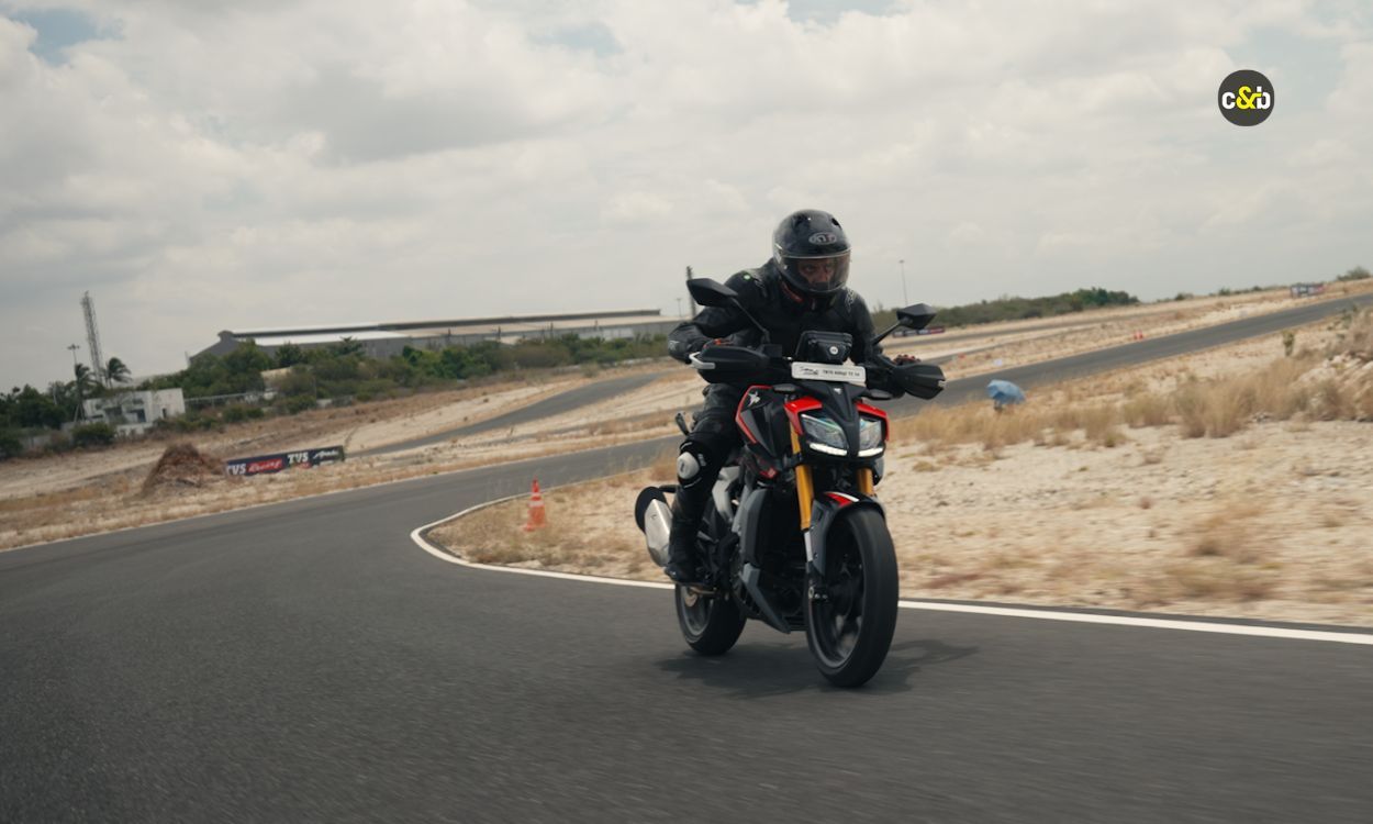 2025 TVS Apache RTR 310 m12