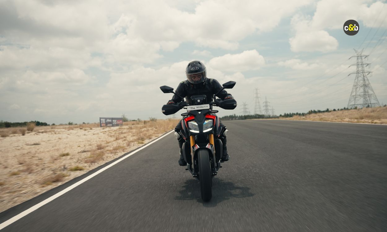 2025 TVS Apache RTR 310 m13