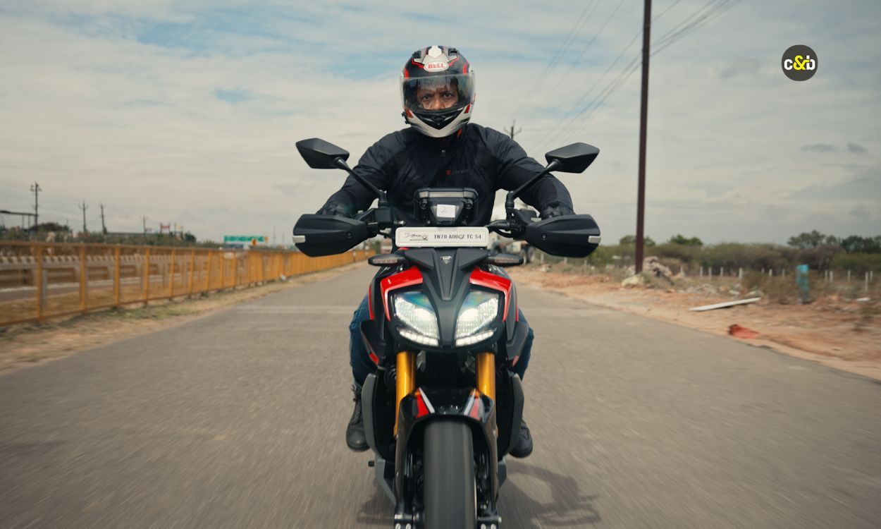 2025 TVS Apache RTR 310 m19