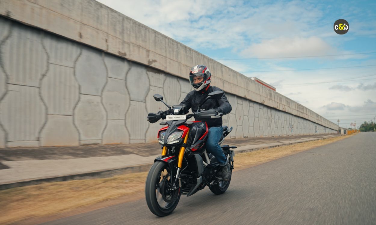 2025 TVS Apache RTR 310 m22