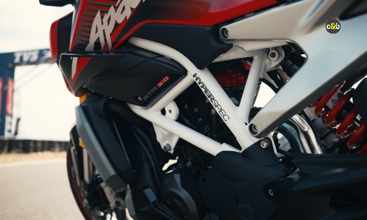 2025 TVS Apache RTR 310 m24