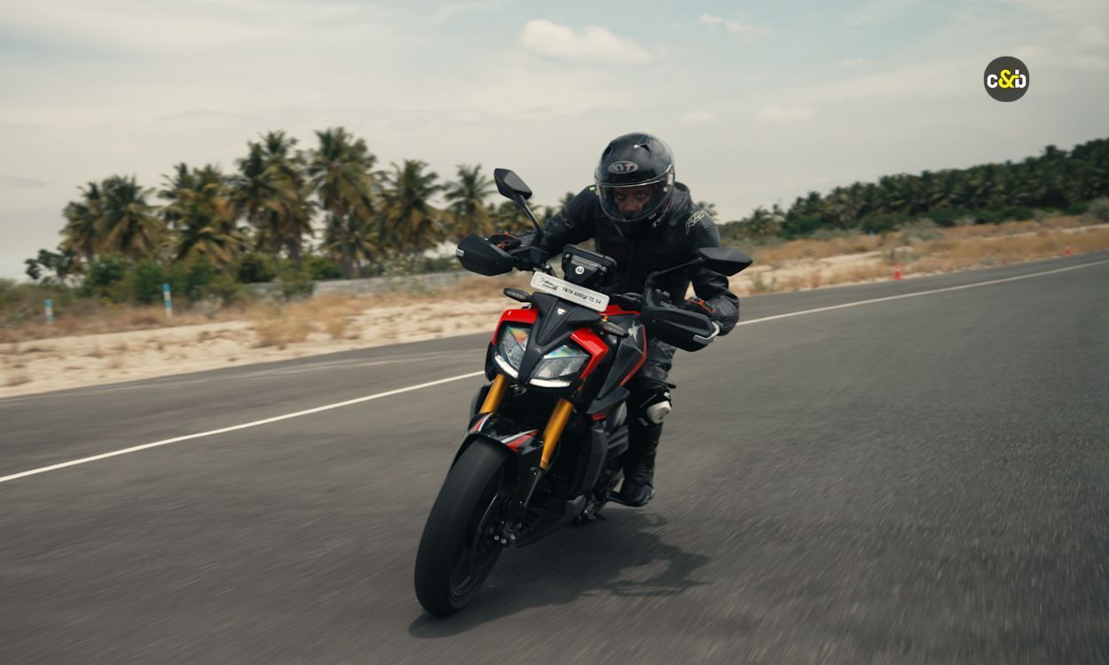 2025 TVS Apache RTR 310 m26