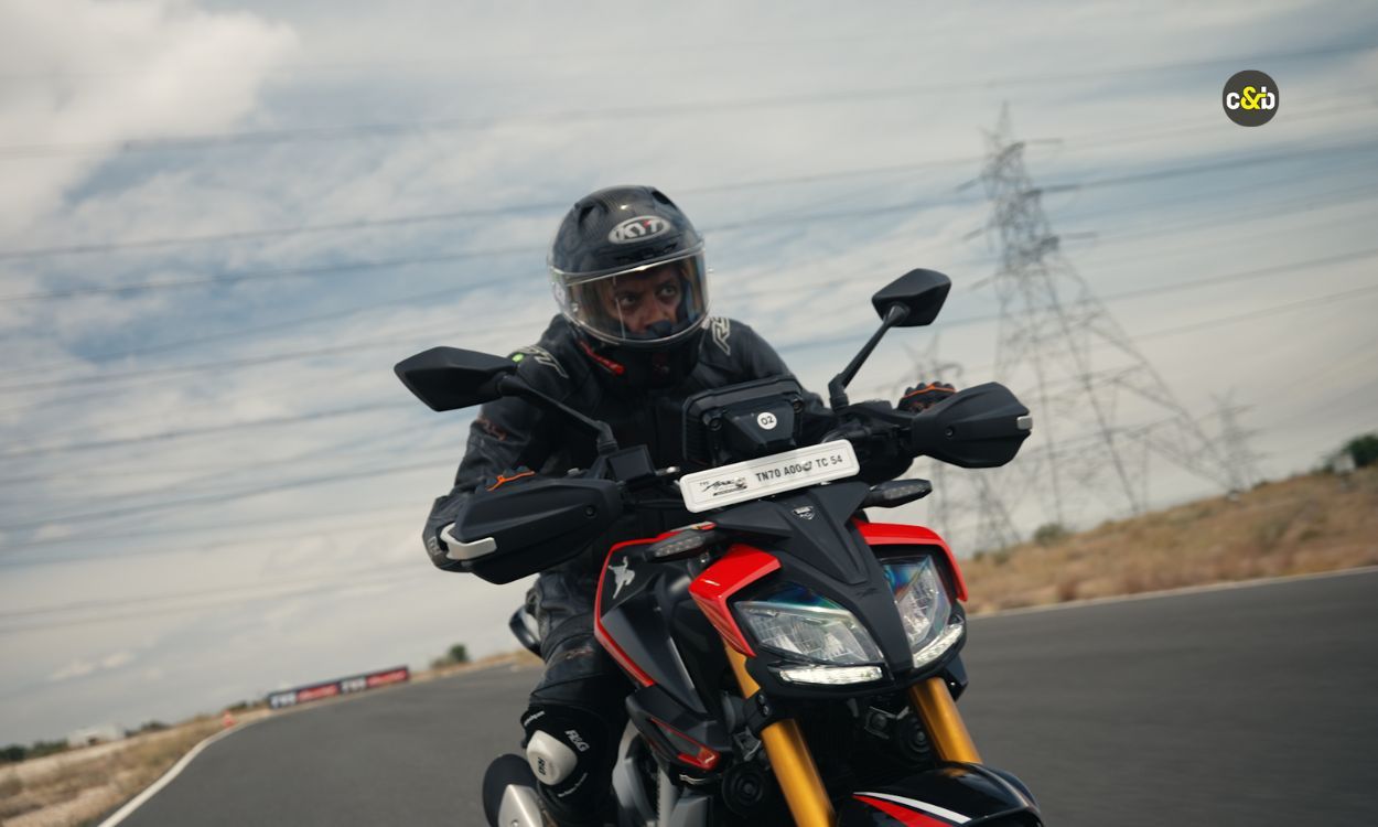 2025 TVS Apache RTR 310 m3