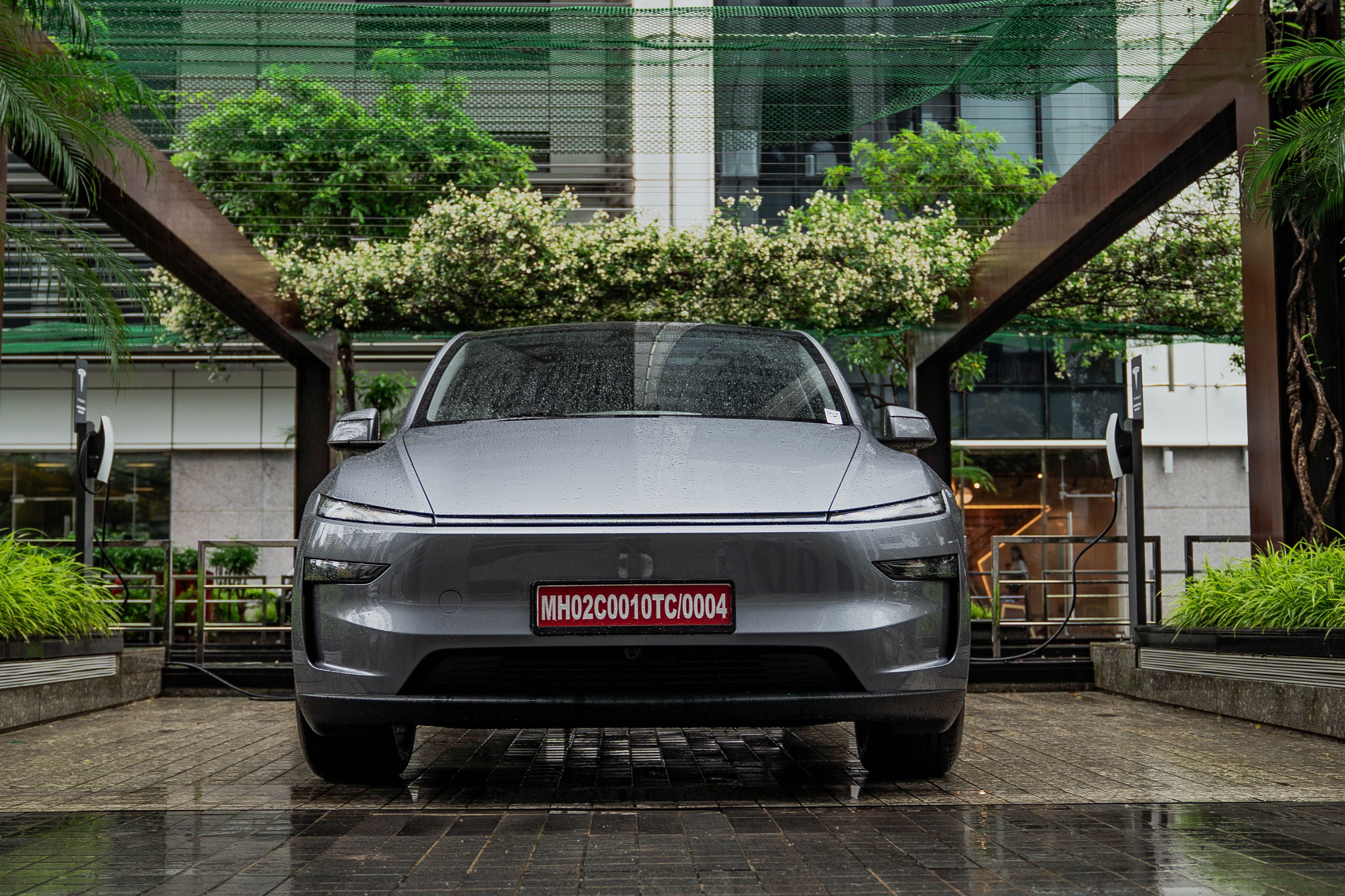 Tesla Model Y 22 of 39