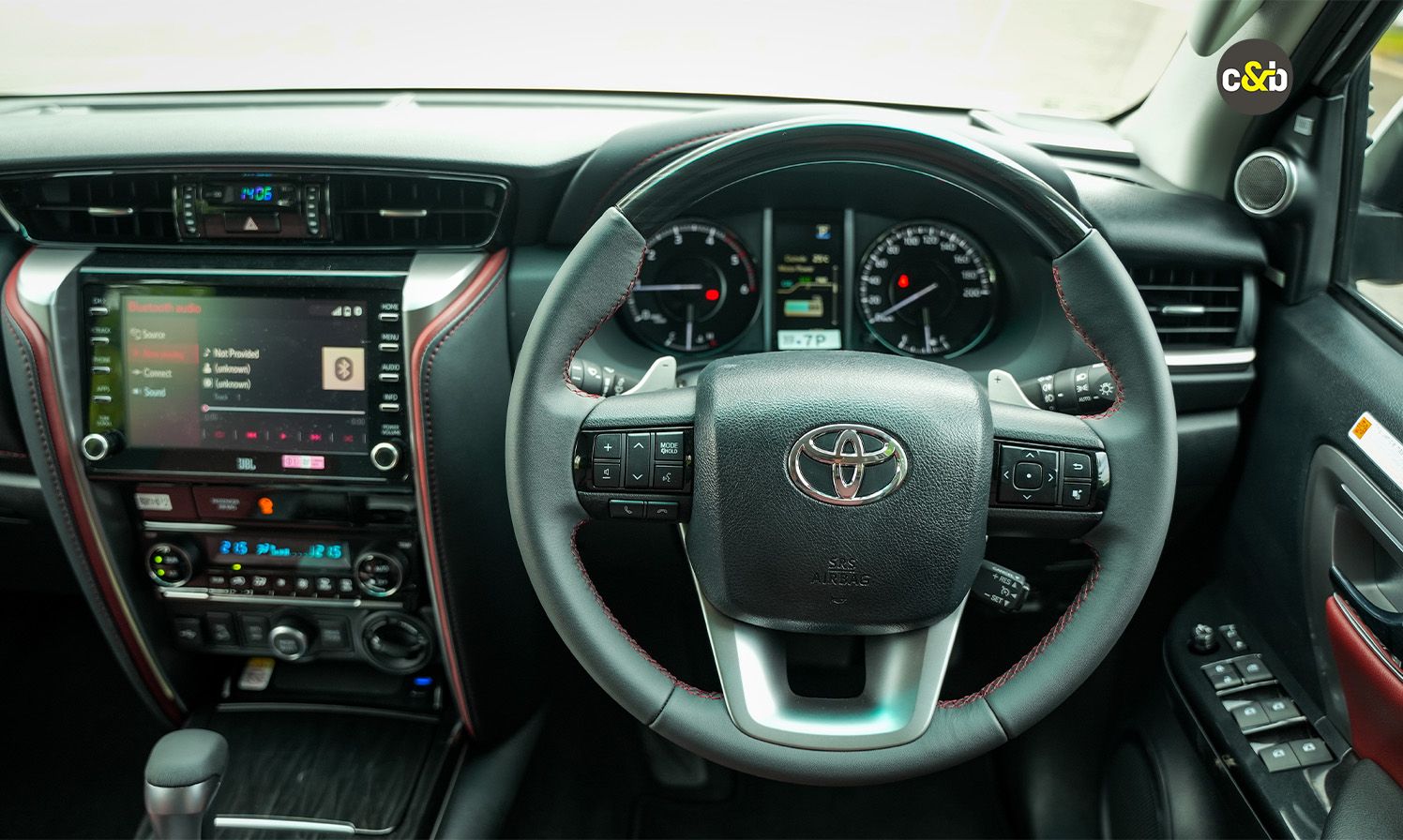 Toyota Fortuner Neo web 32