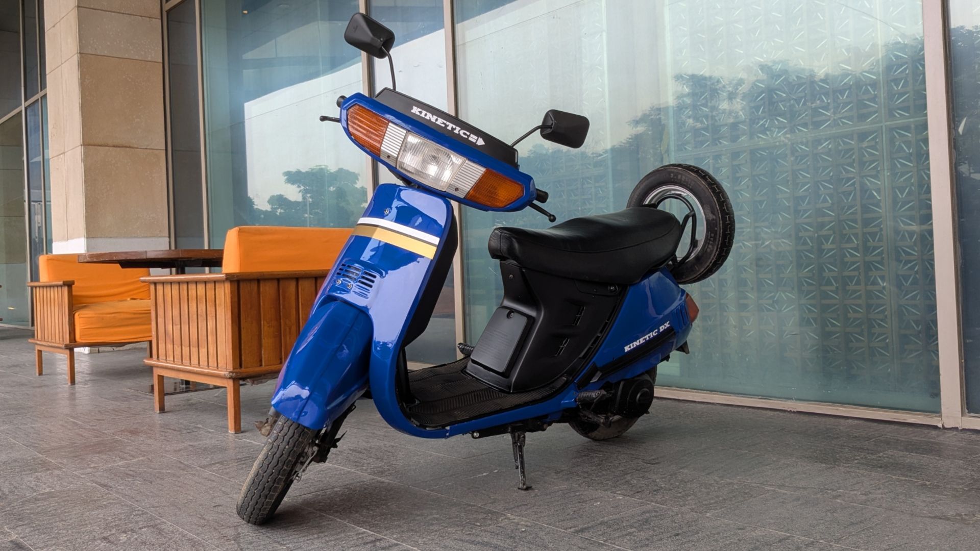 Old Kinetic Honda DX m2