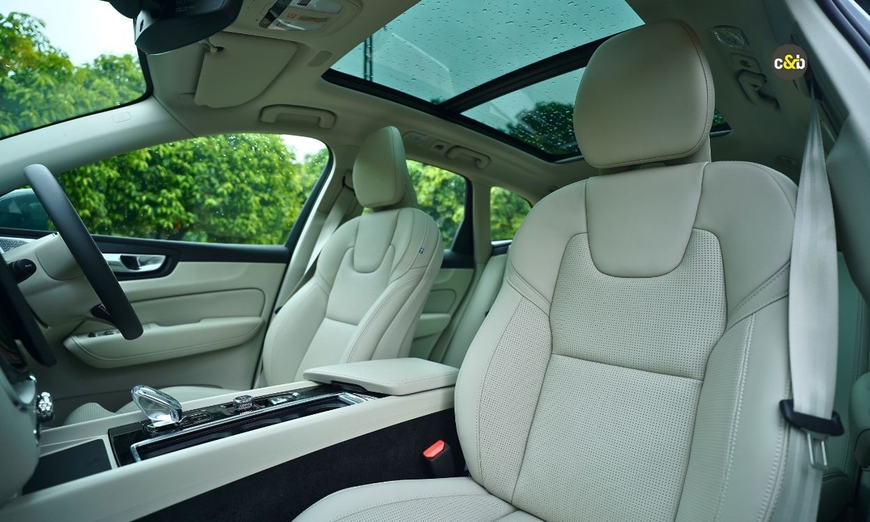 2025 Volvo XC 60 image 33