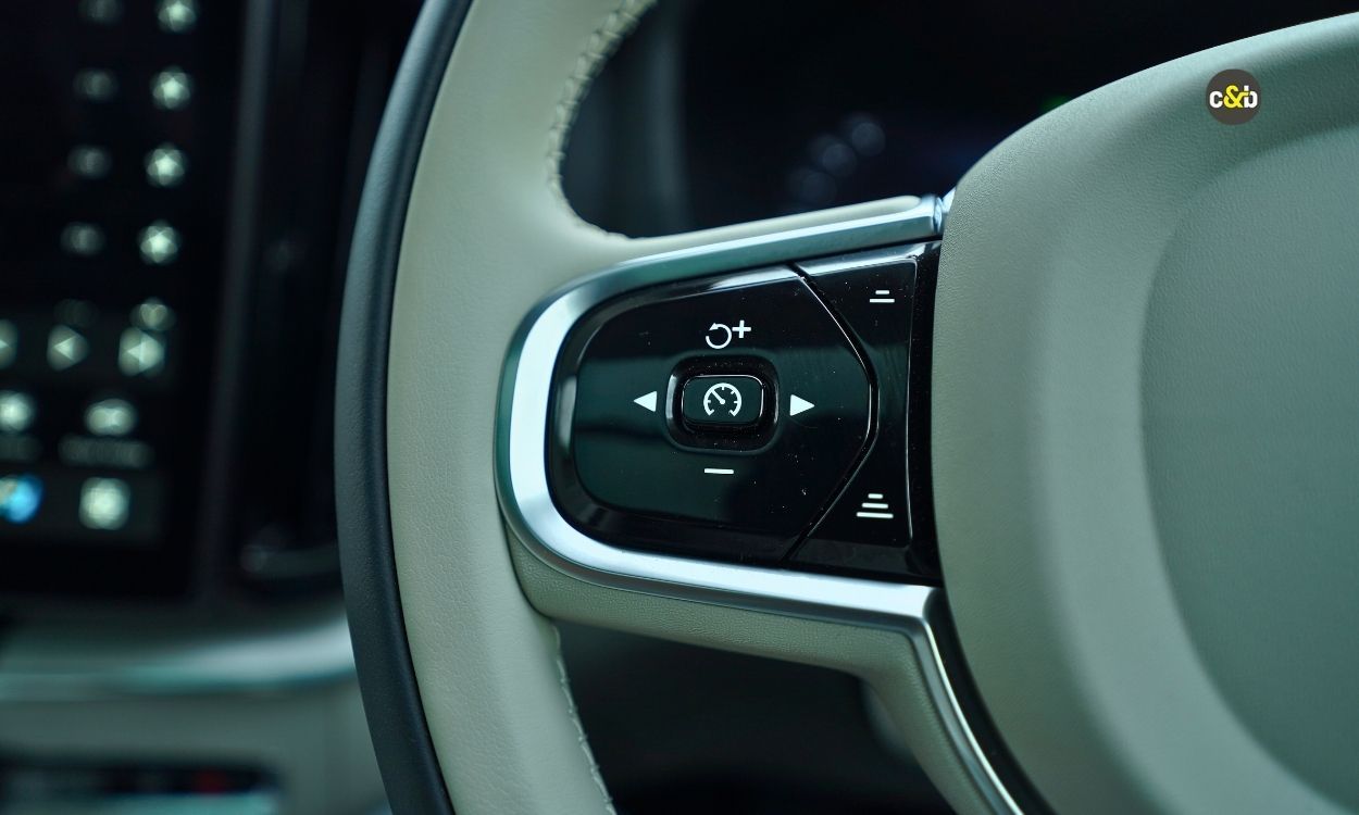 2025 Volvo XC 60 image 45