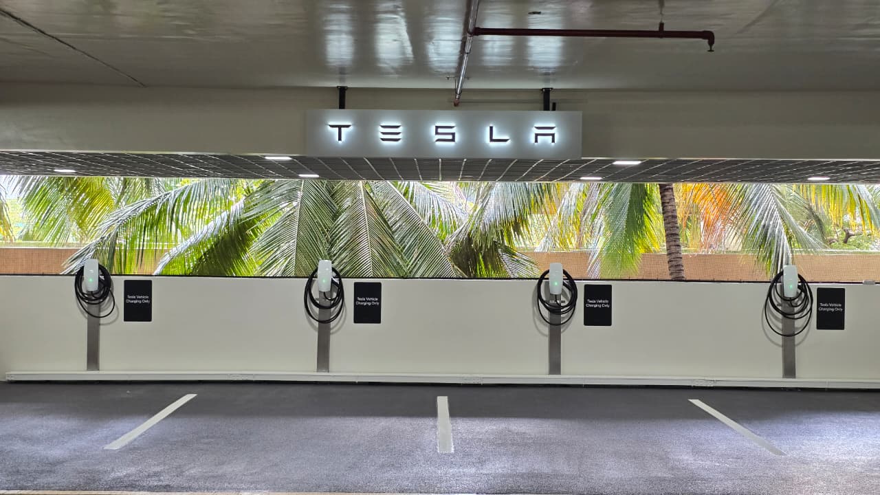 Tesla Supercharger AC