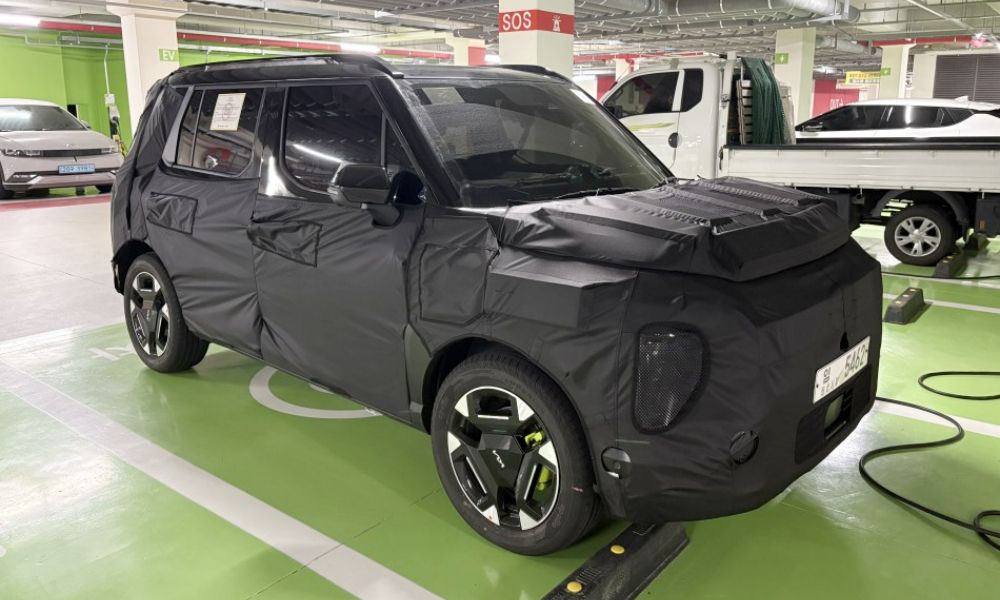 Kia Syros EV spied 2