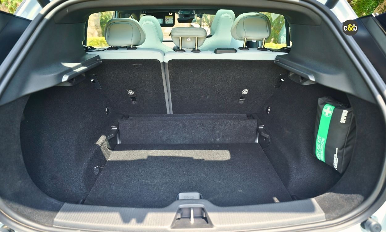 2025 Volvo EX 30 m45