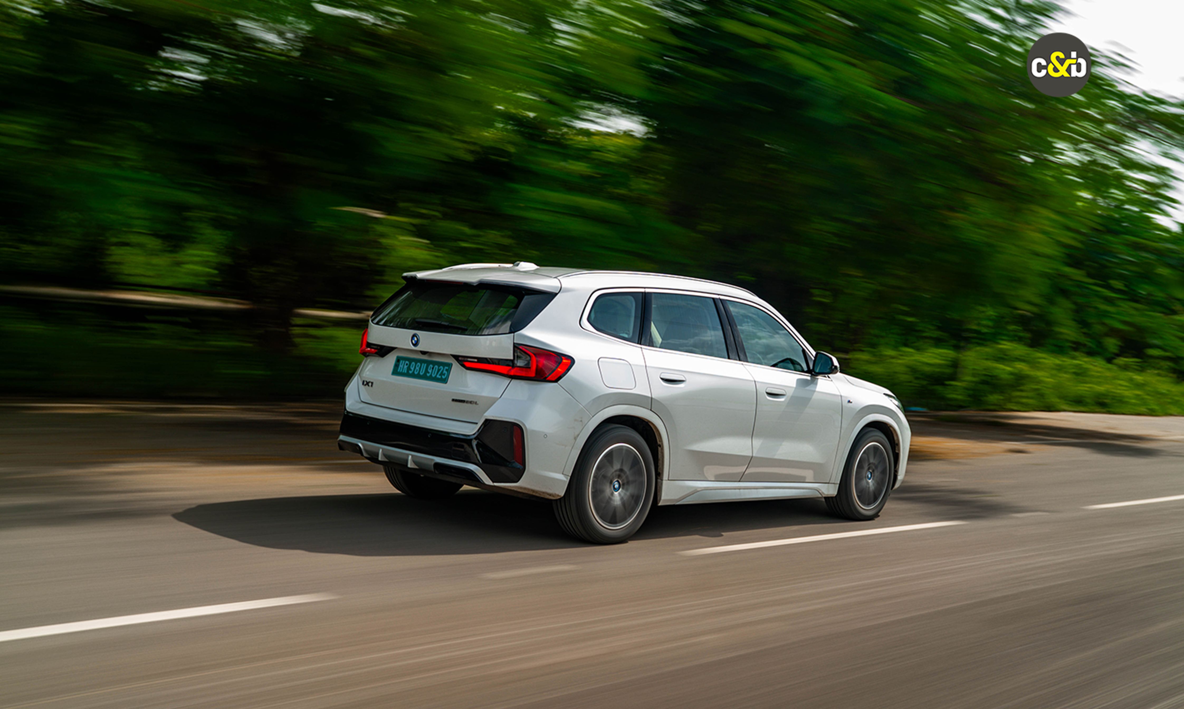 BMW i X1 13