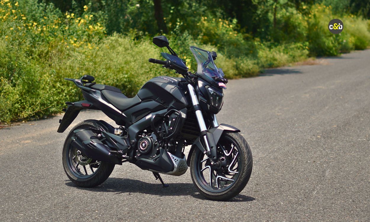 2025 Bajaj Dominar 400 m1