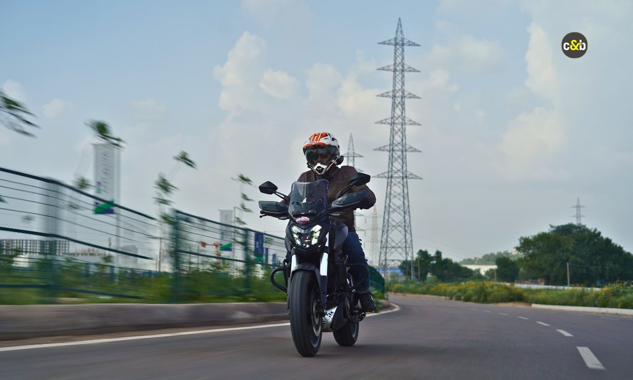 2025 Bajaj Dominar 400 m29