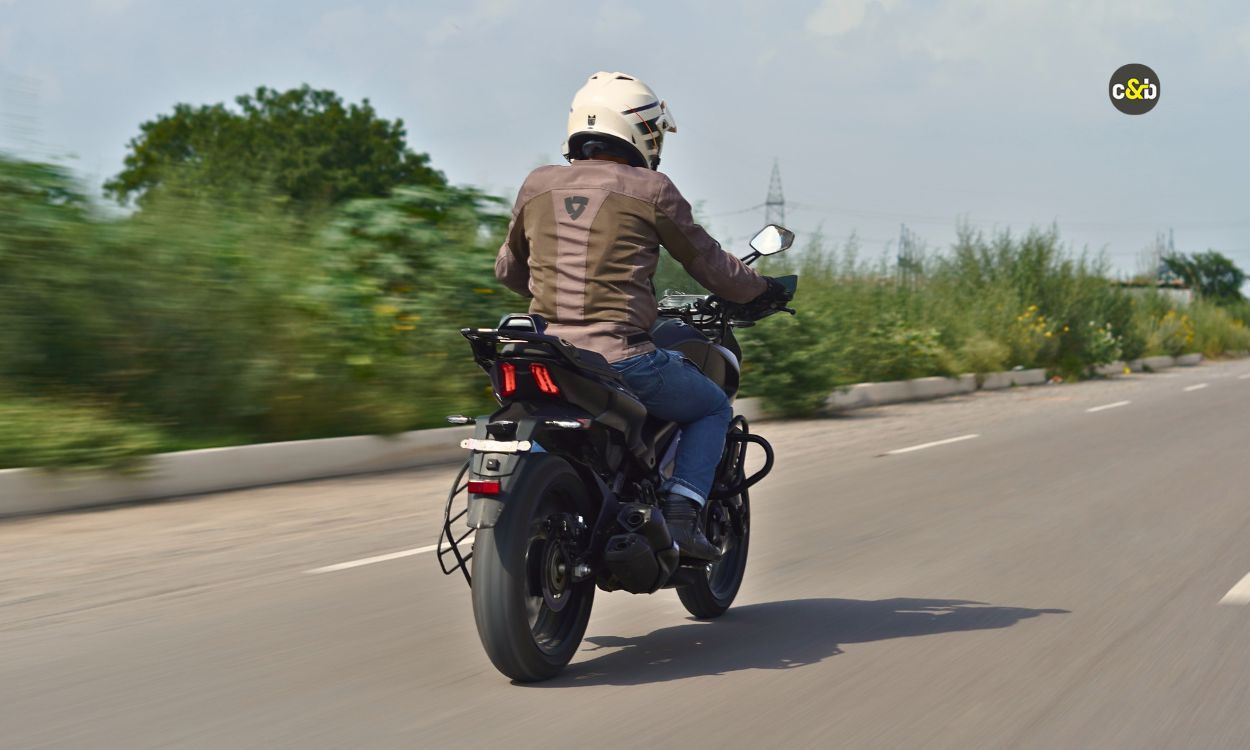 2025 Bajaj Dominar 400 m33