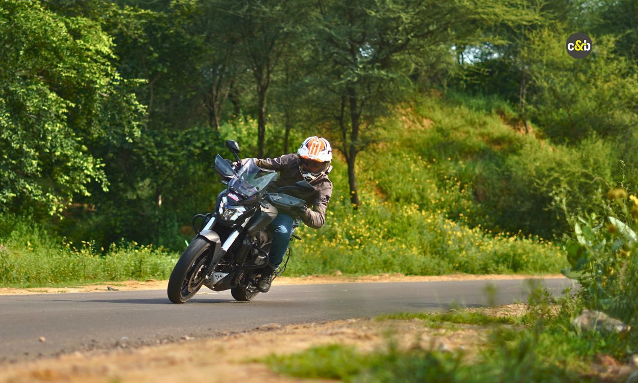 2025 Bajaj Dominar 400 m35