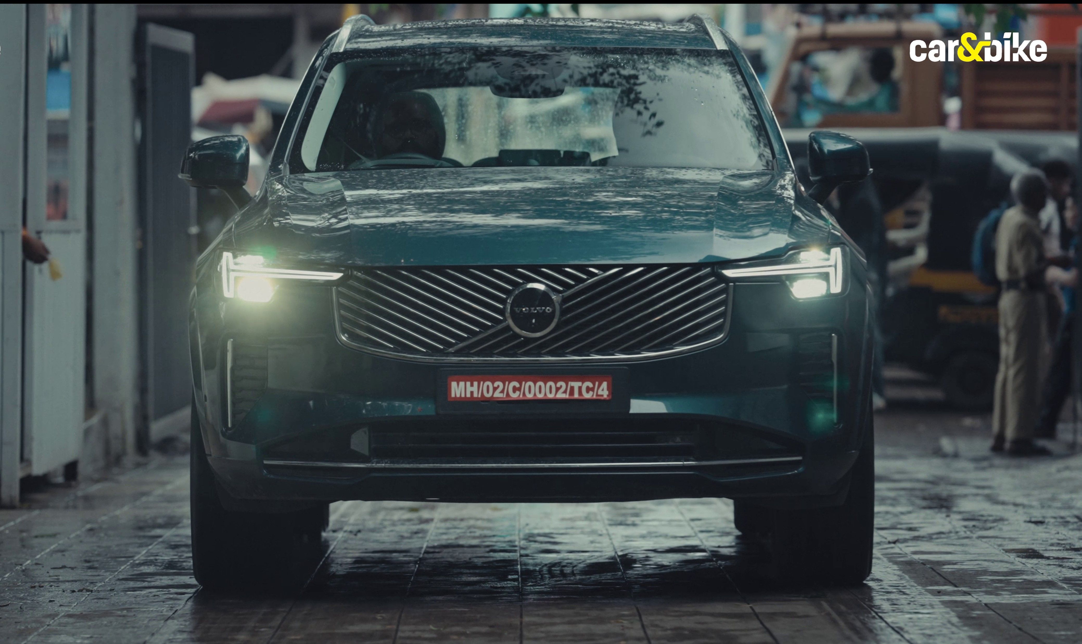 Volvo XC 90 Monsoon 6