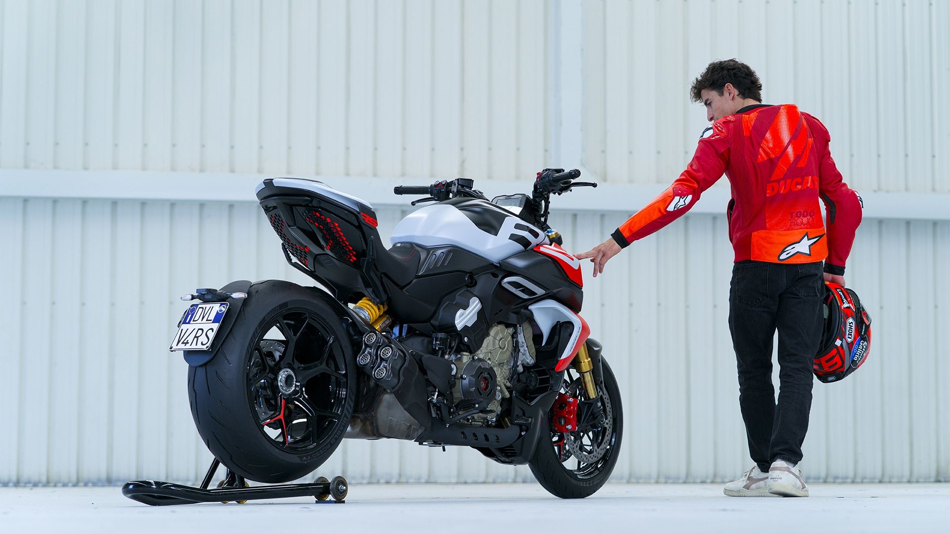 2025 Ducati Diavel V4 RS m3