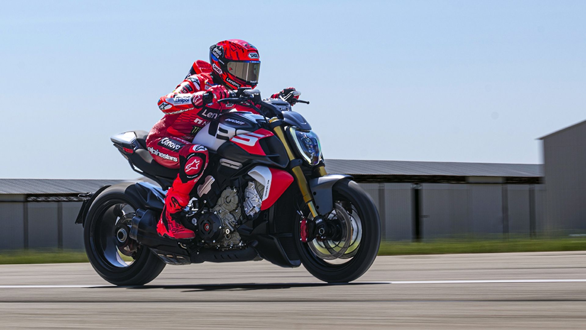 2025 Ducati Diavel V4 RS m4