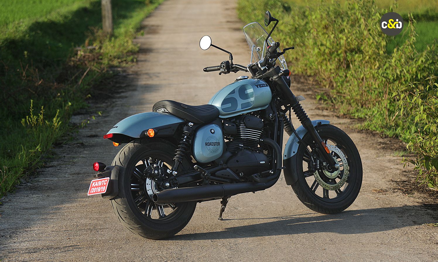 2025 Yezdi Roadster 10