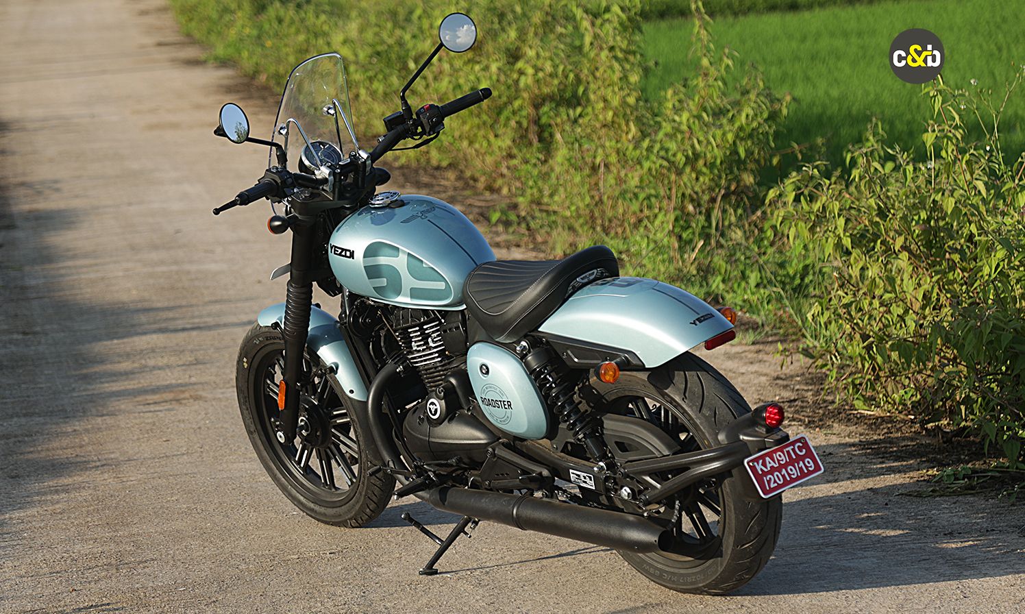 2025 Yezdi Roadster 9