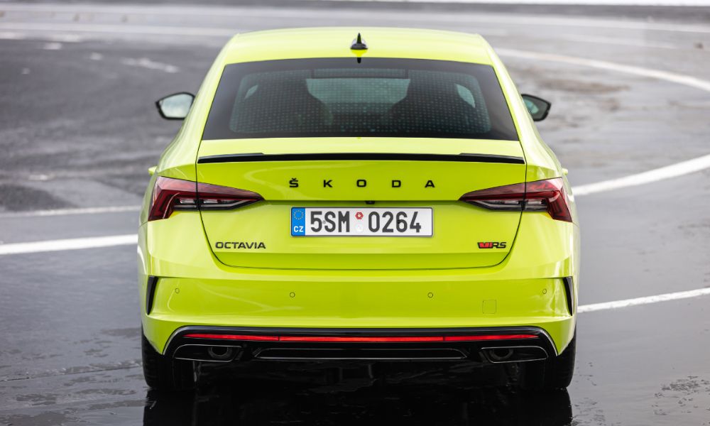 skoda octavia rs india launch on october 17 100 units coming carandbike 2