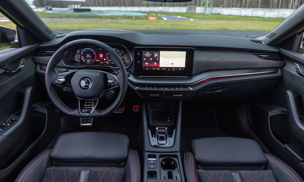 skoda octavia rs india launch on october 17 100 units coming carandbike 3