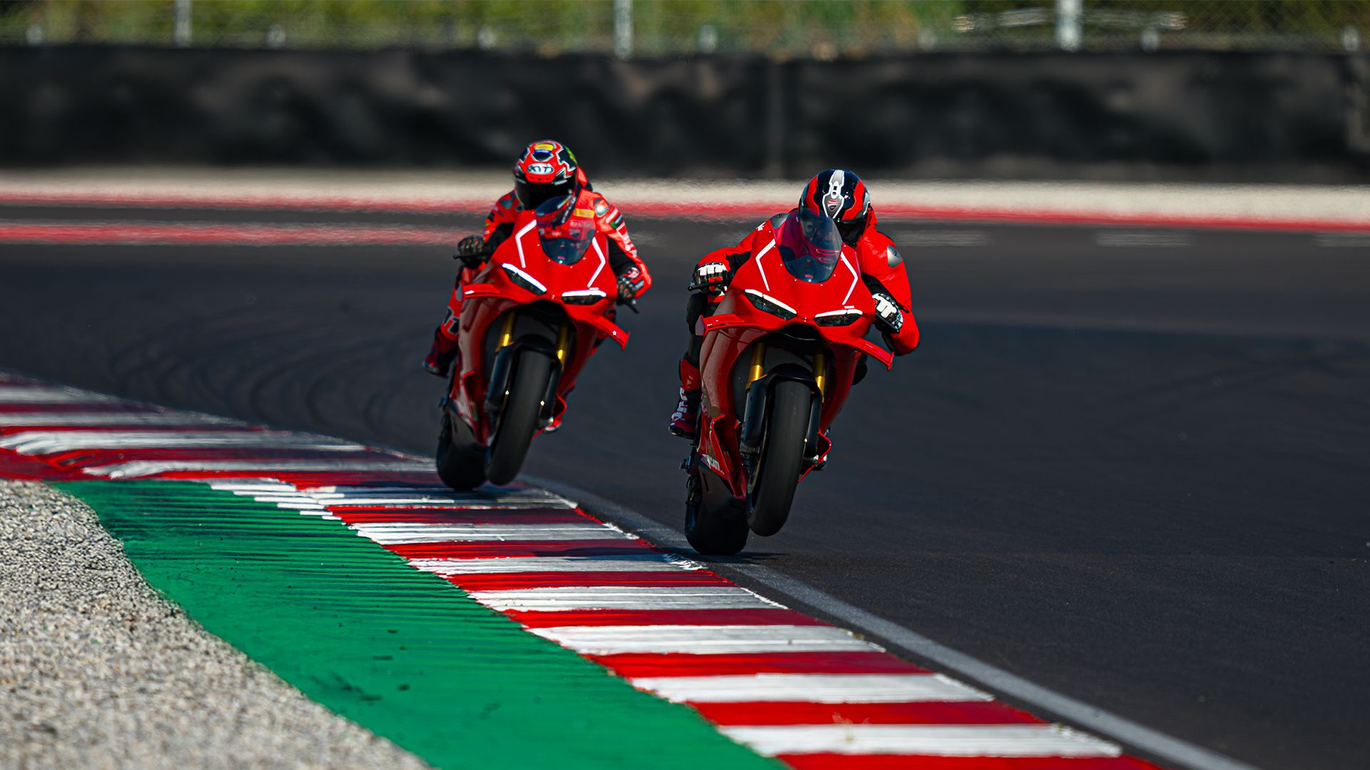 Ducati Panigale V4 R overview gallery mosaic 1920x1080 1