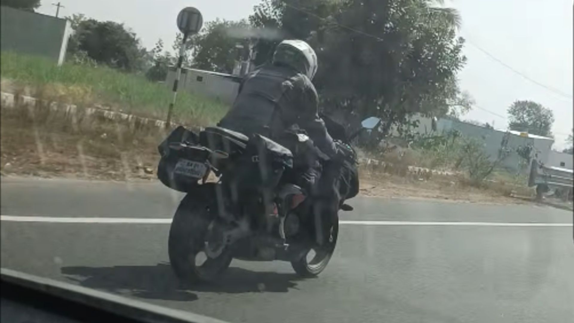 BMW F 450 GS Based Sportbike Spotted On Test