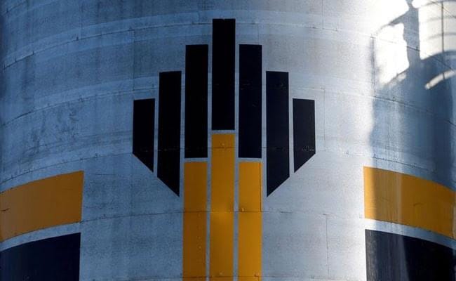 Exclusive-Major Traders, Banks Cut Business Ties With Russia-Backed Indian Refiner -Sources