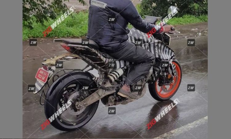 New KTM 200 Duke Spied Testing In India