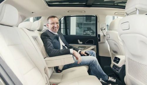 मर्सिडीज बेंज इंडिया के बॉस मार्टिन श्वेंक का भारत में कार्यकाल खत्म, उनके सफर पर एक नज़र