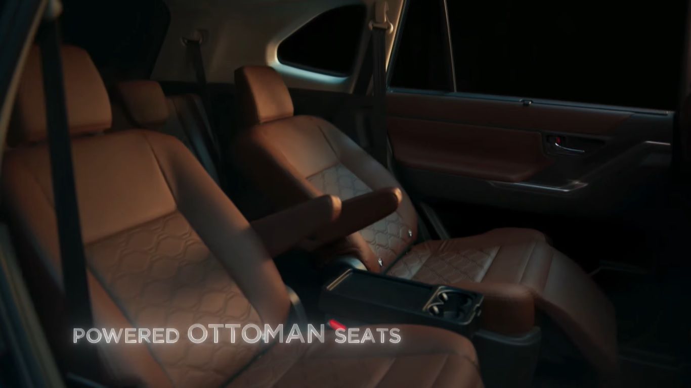 Rear seats 2022 11 25 T05 59 02 529 Z