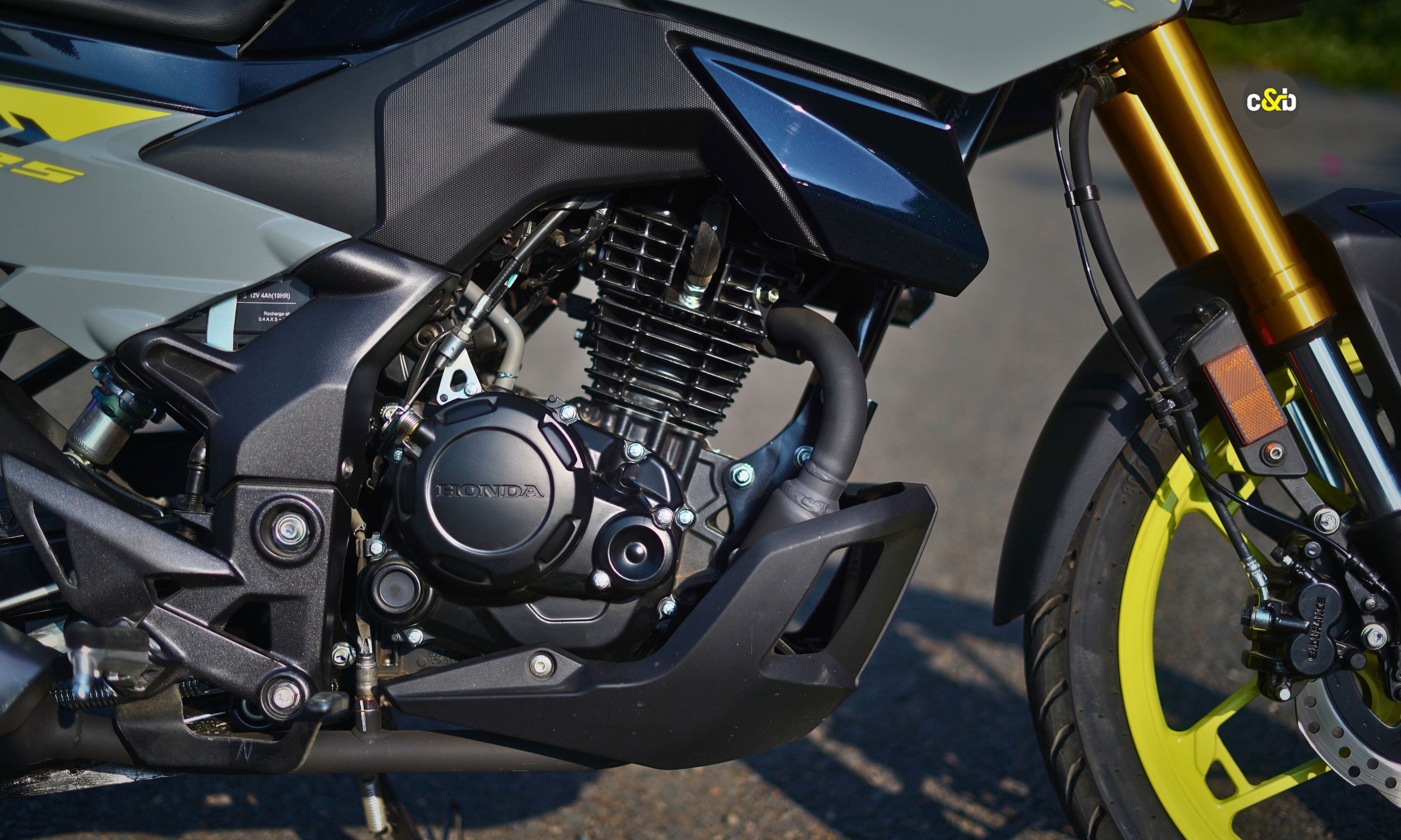  Honda CB 125 Hornet engine