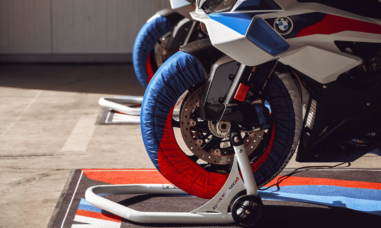 BMW s1000 RR TYRE