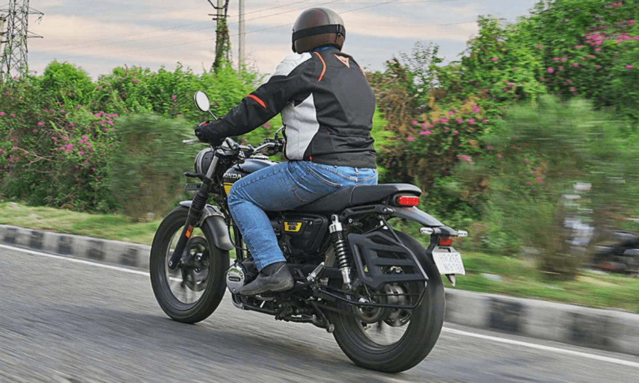 Honda CB350RS ride view