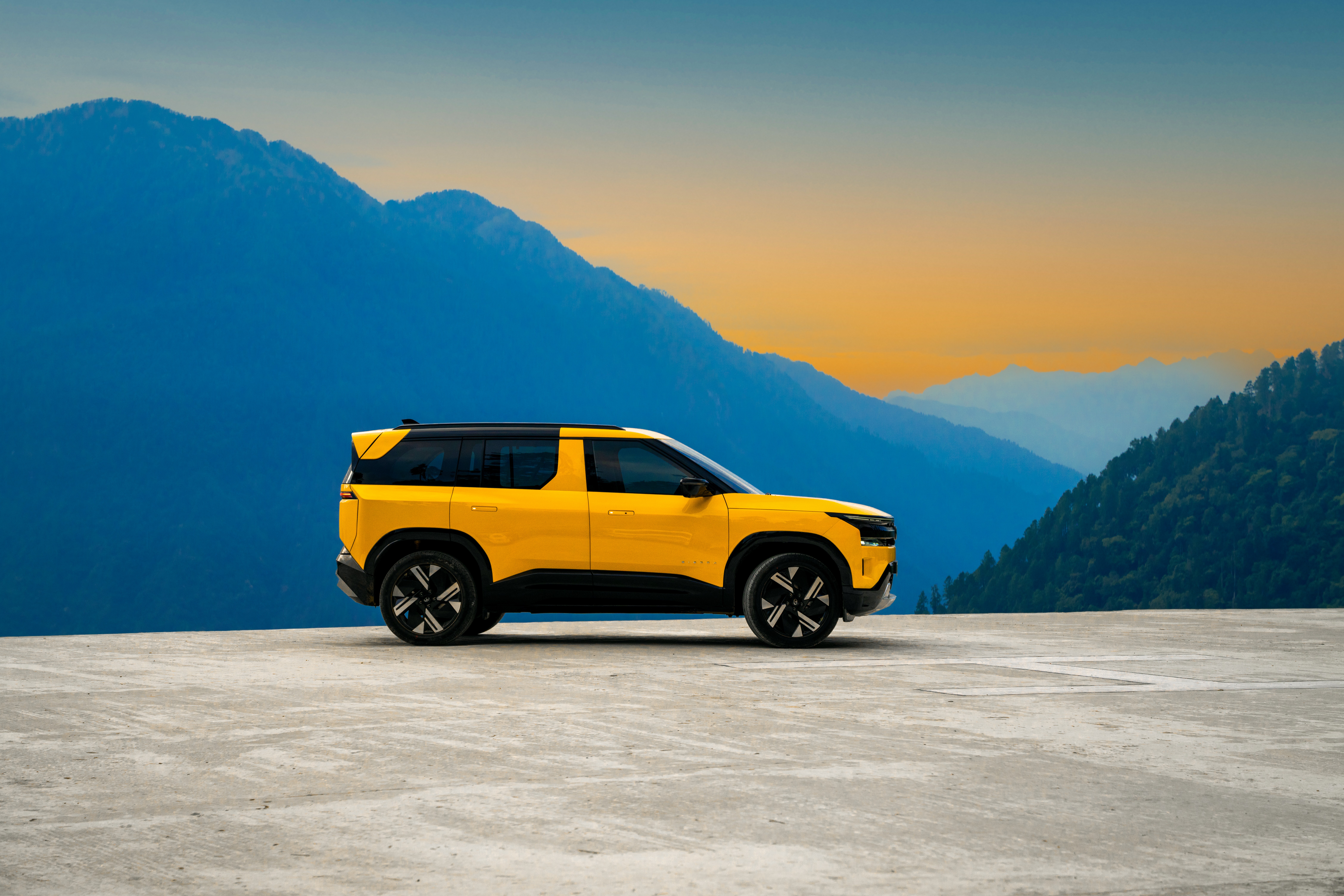 TATA Sierra Sideview