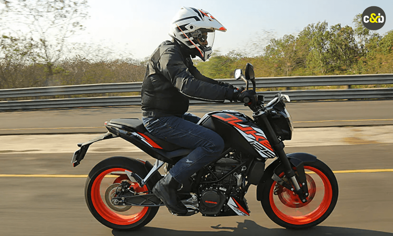 KTM 125 Duke ride