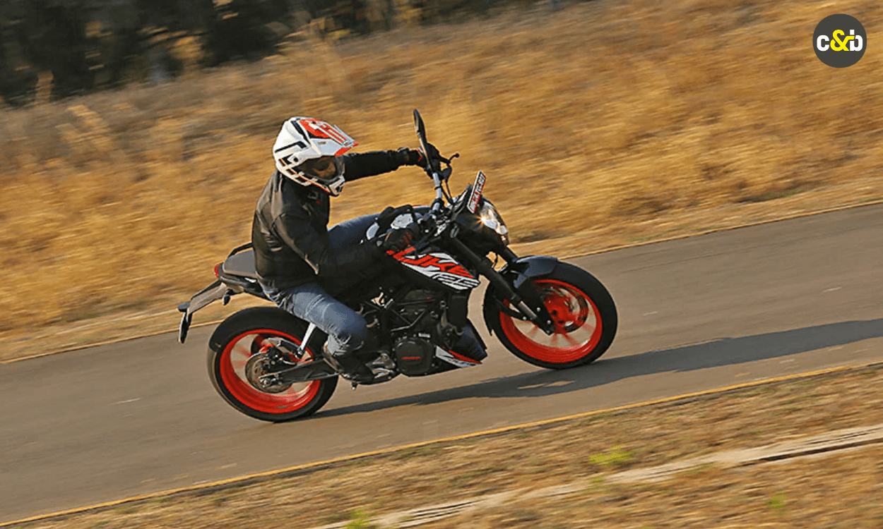 KTM 125 Duke First Ride