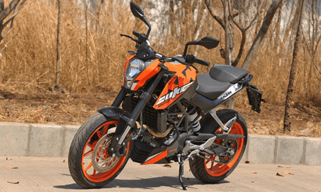 KTM 200 Duke Side Stand View