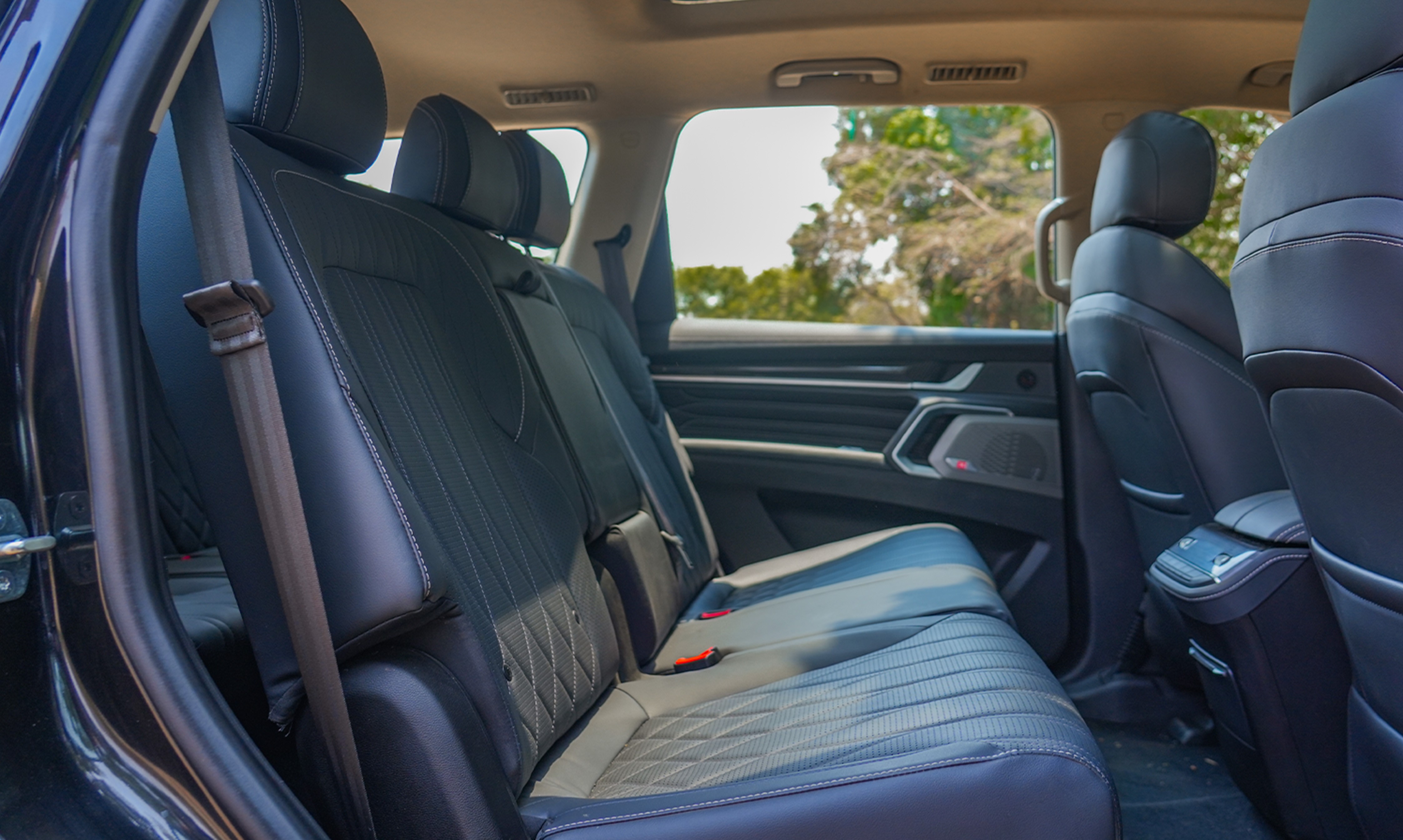 MG Majestor Back Seat