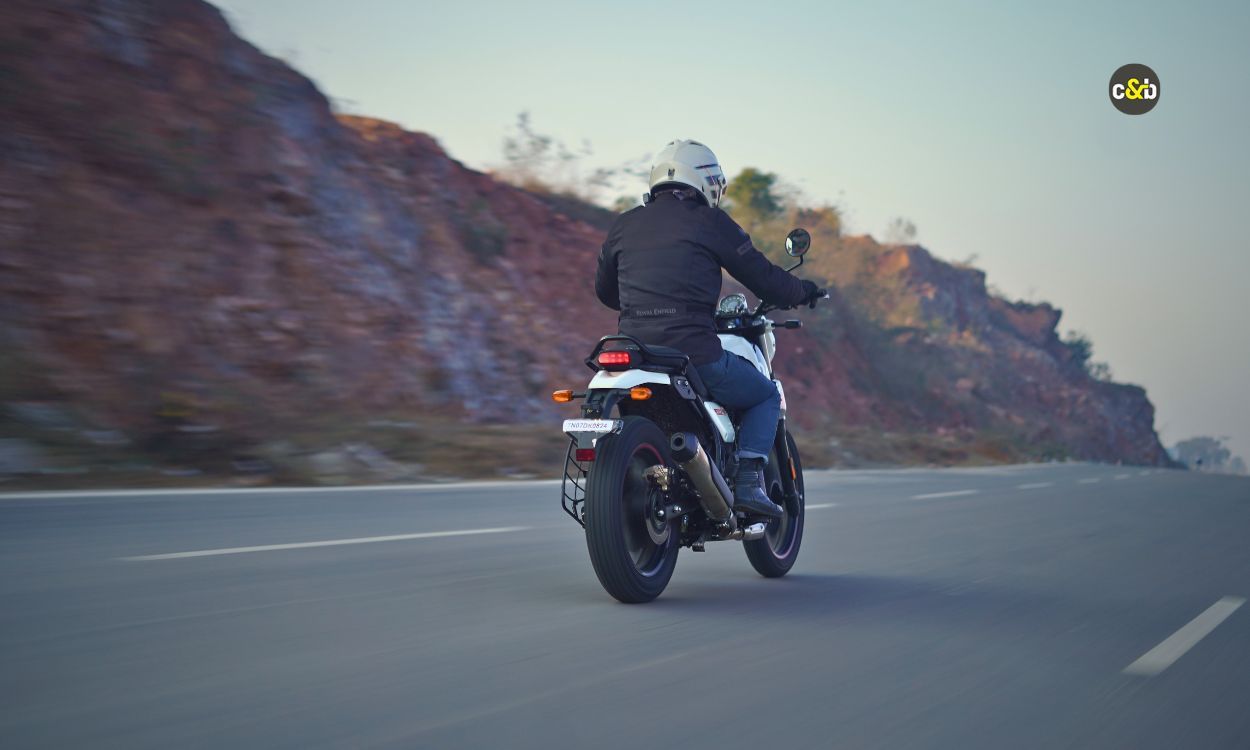 Royal Enfield Scram 440 Highway Riding