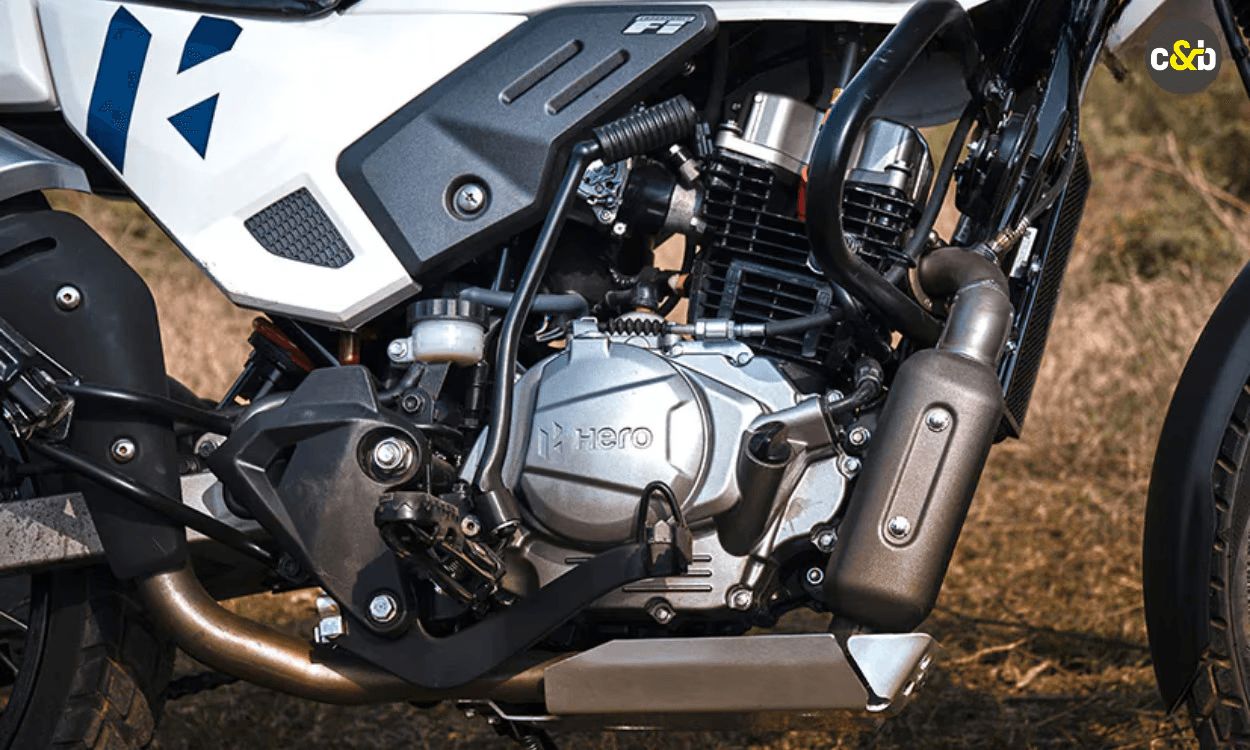 hero-xpulse-200-4v-right-engine