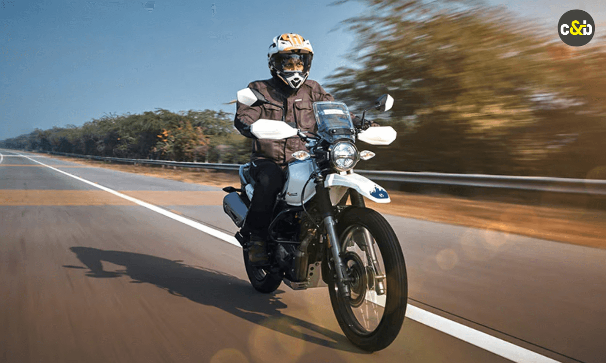 hero-xpulse-200-4v-on road